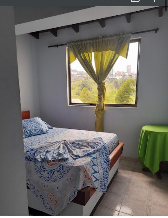 Hotel Cambulos 마니살레스 외부 사진